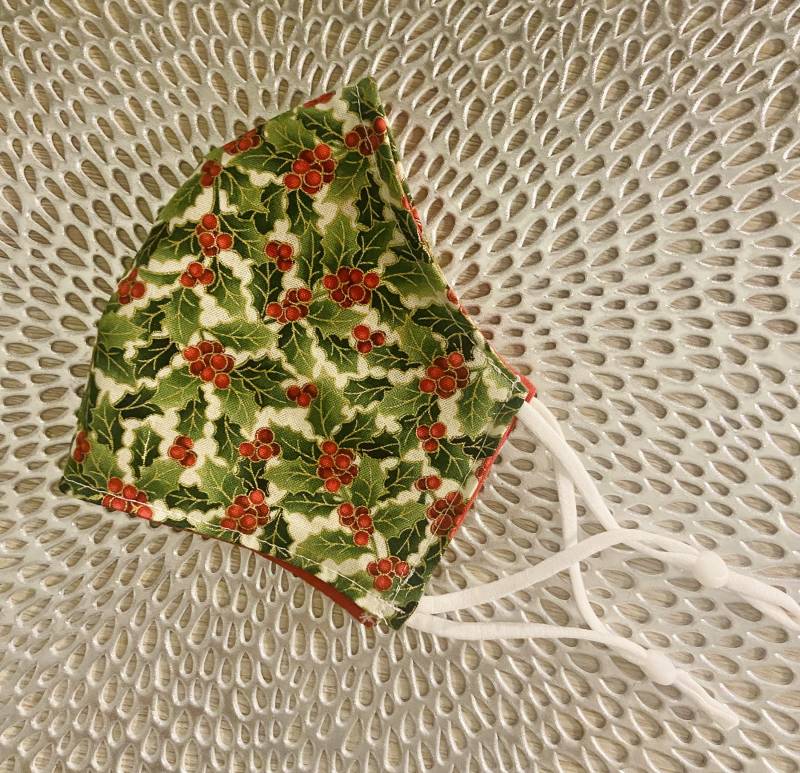 Holly Jolly Gesichtsmaske Gesichtsbedeckung von Etsy - SewFlyDesignsCo