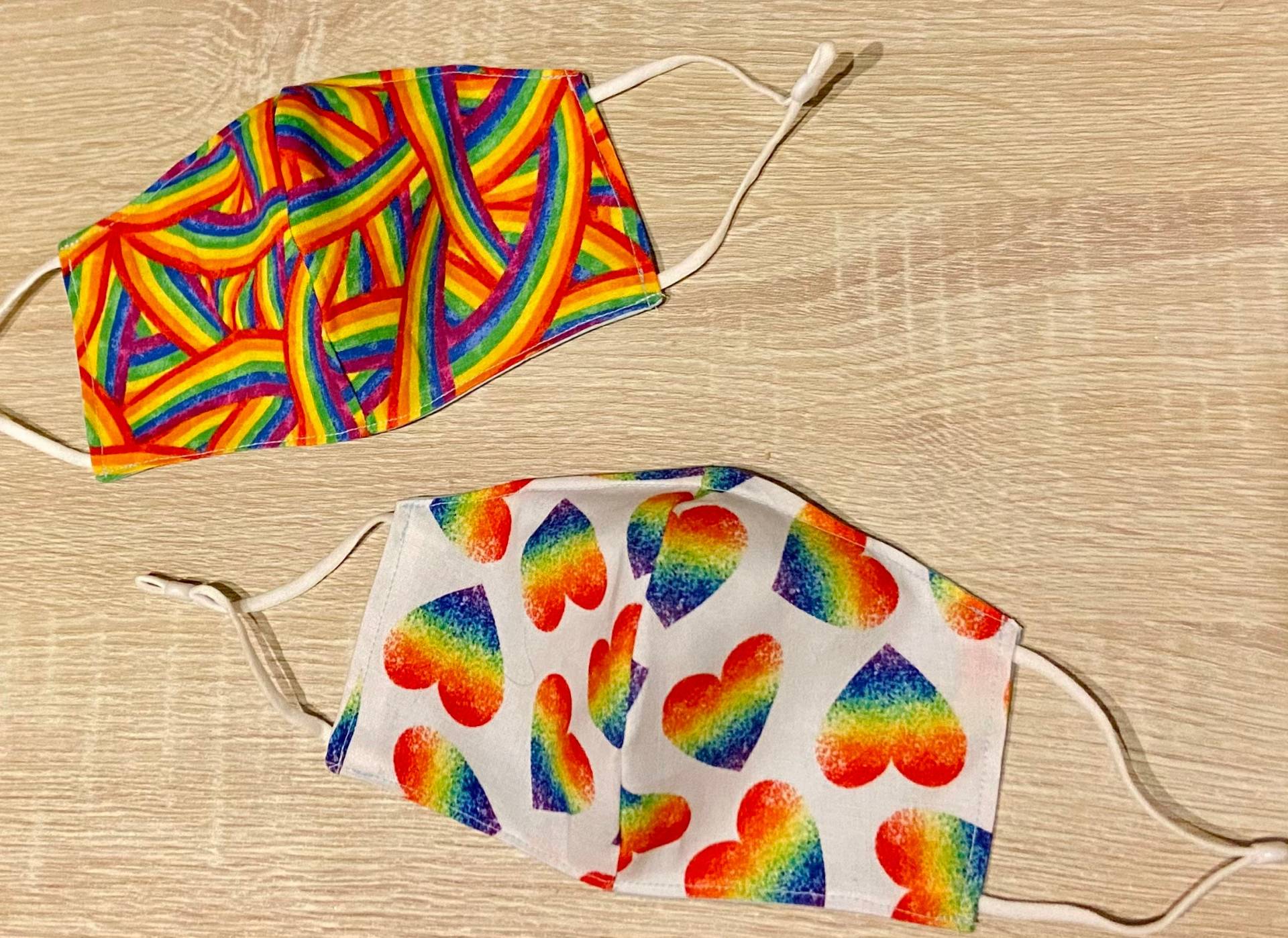 Pride Gesichtsmasken Gesichtsbedeckungen Scrunchies von Etsy - SewFlyDesignsCo