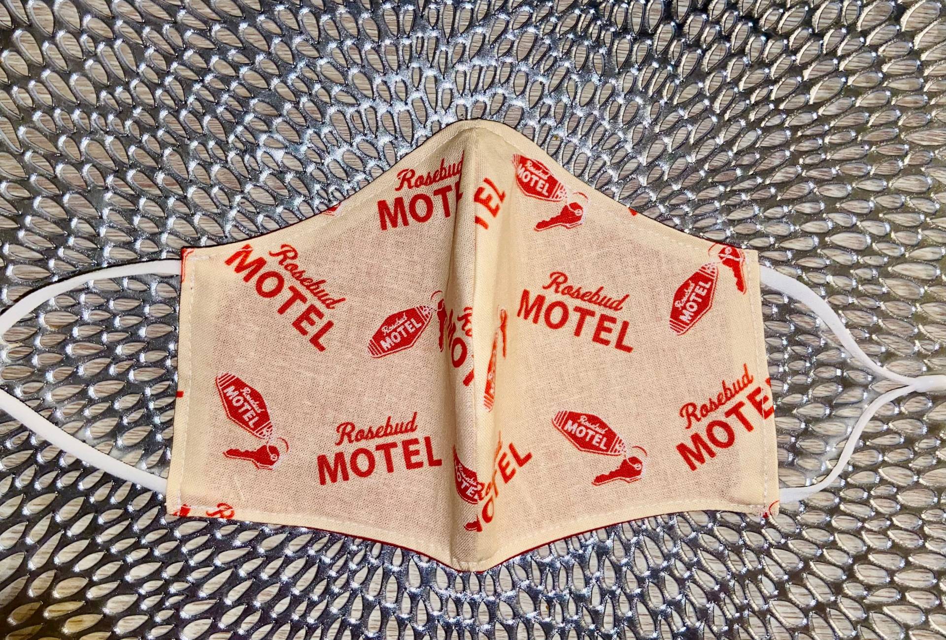 Rosebud Motel Gesichtsmaske Gesichtsbedeckung Rosebud Motel Gesichtsmaske Gesichtsbedeckung von Etsy - SewFlyDesignsCo