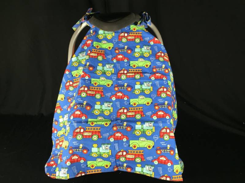 Reversible Kindersitz Baldachin - Blau Mit Autos, Lkws Und Züge/Bunte Streifen Reversible Kindersitz Baldachin - Blau Mit Autos, Lkws Und Züge/Bunte Streifen von Etsy - SewManyStitchesVT