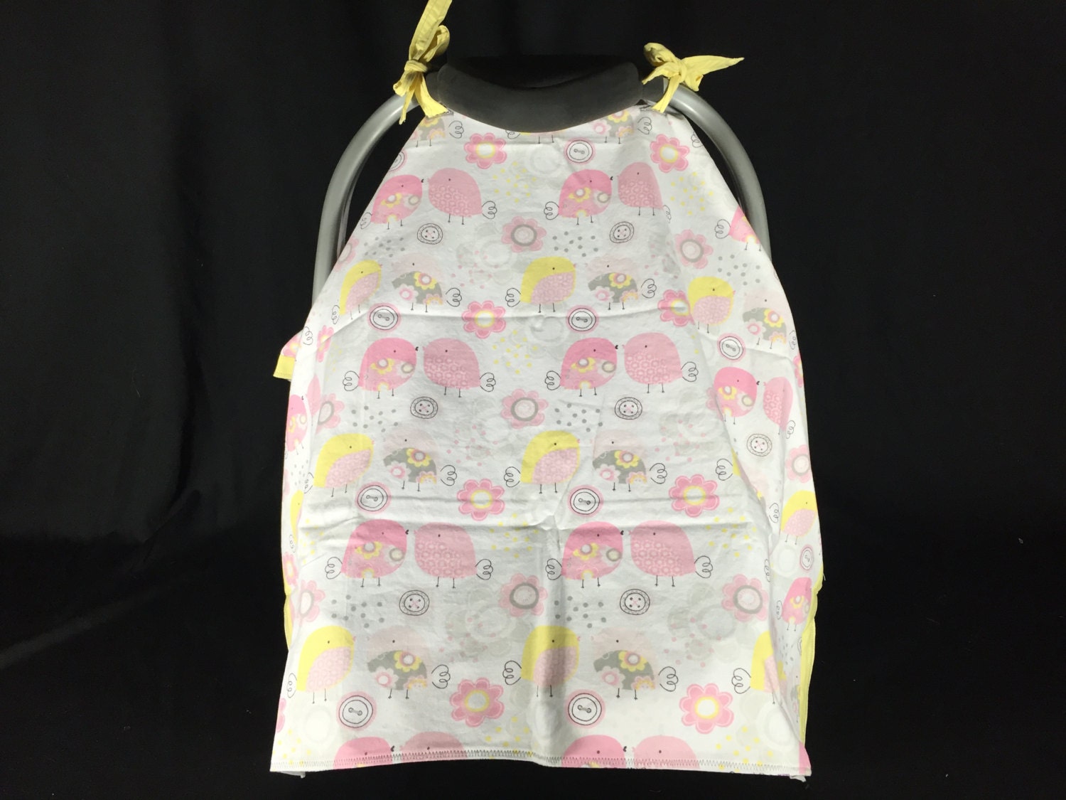 Reversible Kindersitz Baldachin - Rosa Und Gelben Vögel Auf Weiß/Flower Stripe Reversible Kindersitz Baldachin - Rosa Und Gelben Vögel Auf Weiß/Flower Stripe von Etsy - SewManyStitchesVT