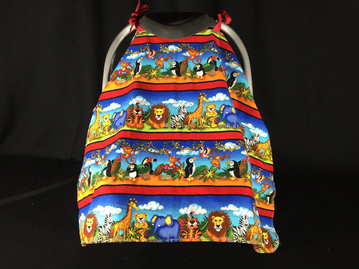 Reversible Kindersitz Baldachin - Zoo Tiere Stripe von Etsy - SewManyStitchesVT