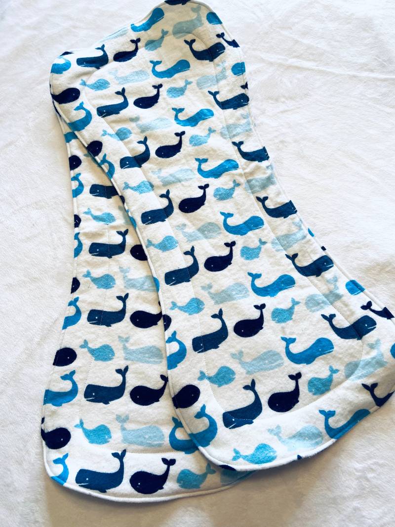 Kleine Wale Spucktuch von Etsy - SewMuchLovebyShannon