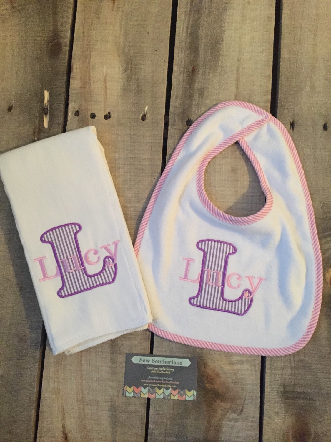 Lätzchen Und Spucktuch Tuch Set Rosa Nadelstreifen Seersucker Lila Baby Mädchen Geschenk Dusche Neues Baby von Etsy - SewSoutherland