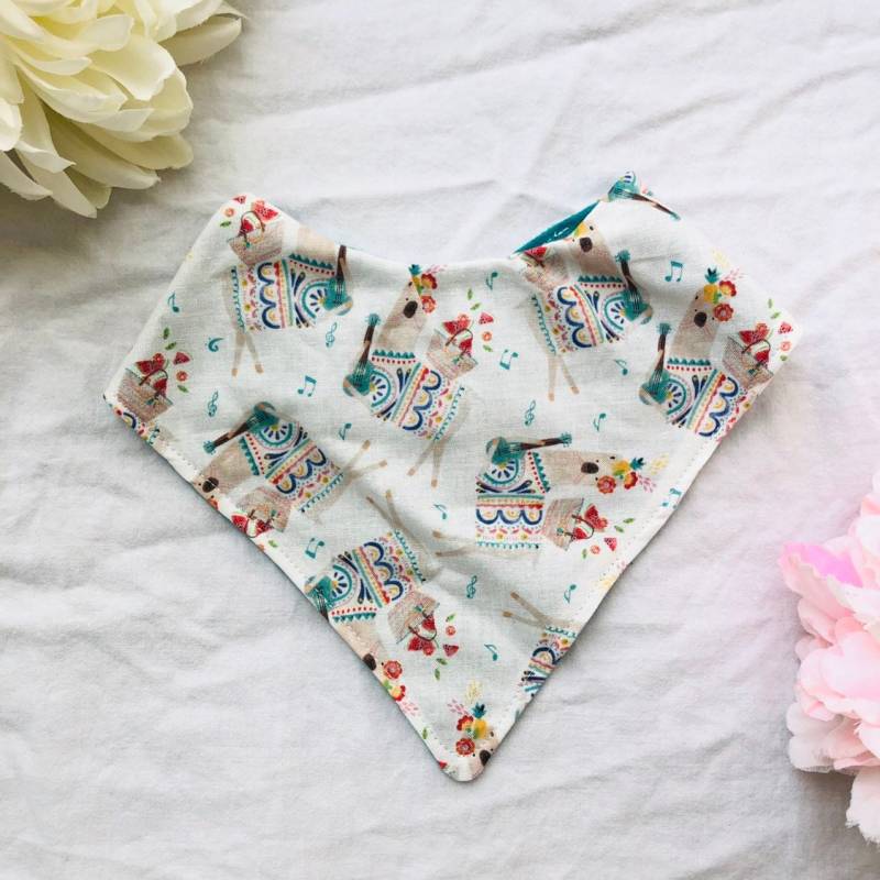 Mädchen Lama Bandana Lätzchen, Baby Geschenk, Llama Fiesta Lätzchen von Etsy - SewWhimsyCo