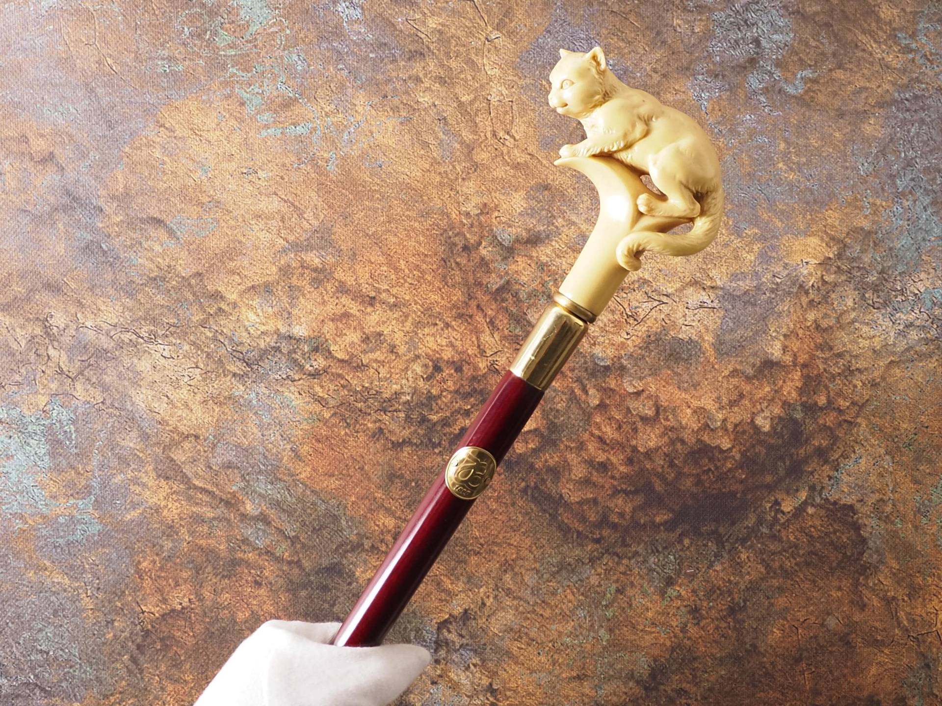 Vintage Spazierstock Für Katzen - Bronze- Und Vergoldeter Holzstock Einzigartiger Mit Katzengriff, 93 cm Geschenk Katzenliebhaber Vintage Spazierstock Für Katzen - Bronze- Und Vergoldeter Holzstock Einzigartiger Mit Katzengriff, 93 cm Geschenk Katzenliebhaber von Etsy - ShadowsOfYesterday