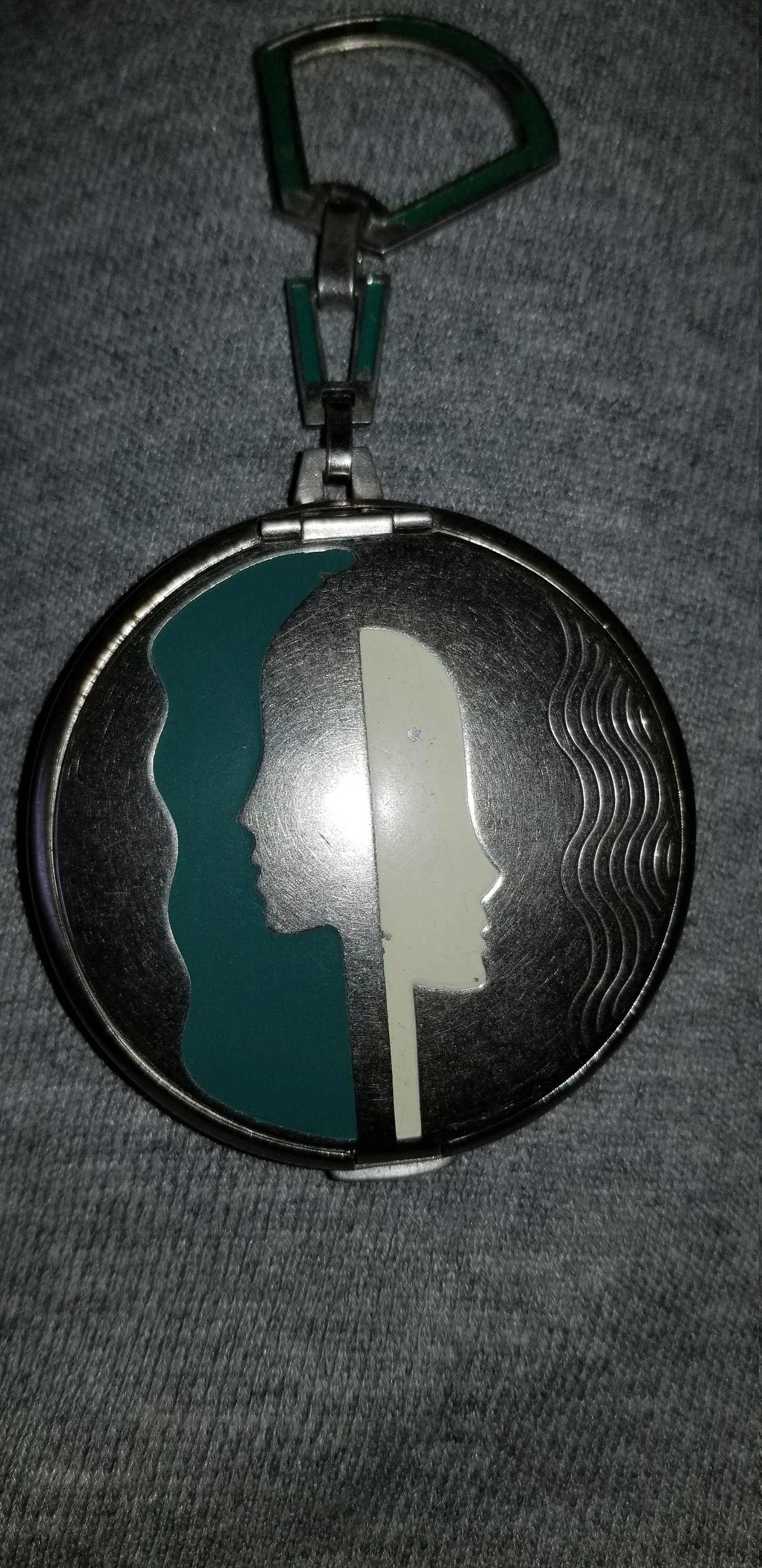 Vintage 30Er Jahre Puderdose, Mit 3 Fächern von Etsy - SharaleesShop1