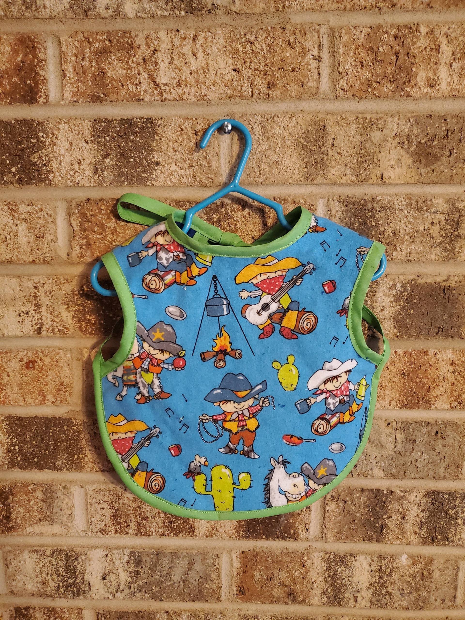 Bereit Zu Versenden Cowboy Lätzchen Schürze, Kleinkind Lätzchen, Handwerk Bleiben Put Shirt Saver Bereit Zu Versenden Cowboy Lätzchen Schürze, Kleinkind Lätzchen, Handwerk Bleiben Put Shirt Saver von Etsy - ShaysStore