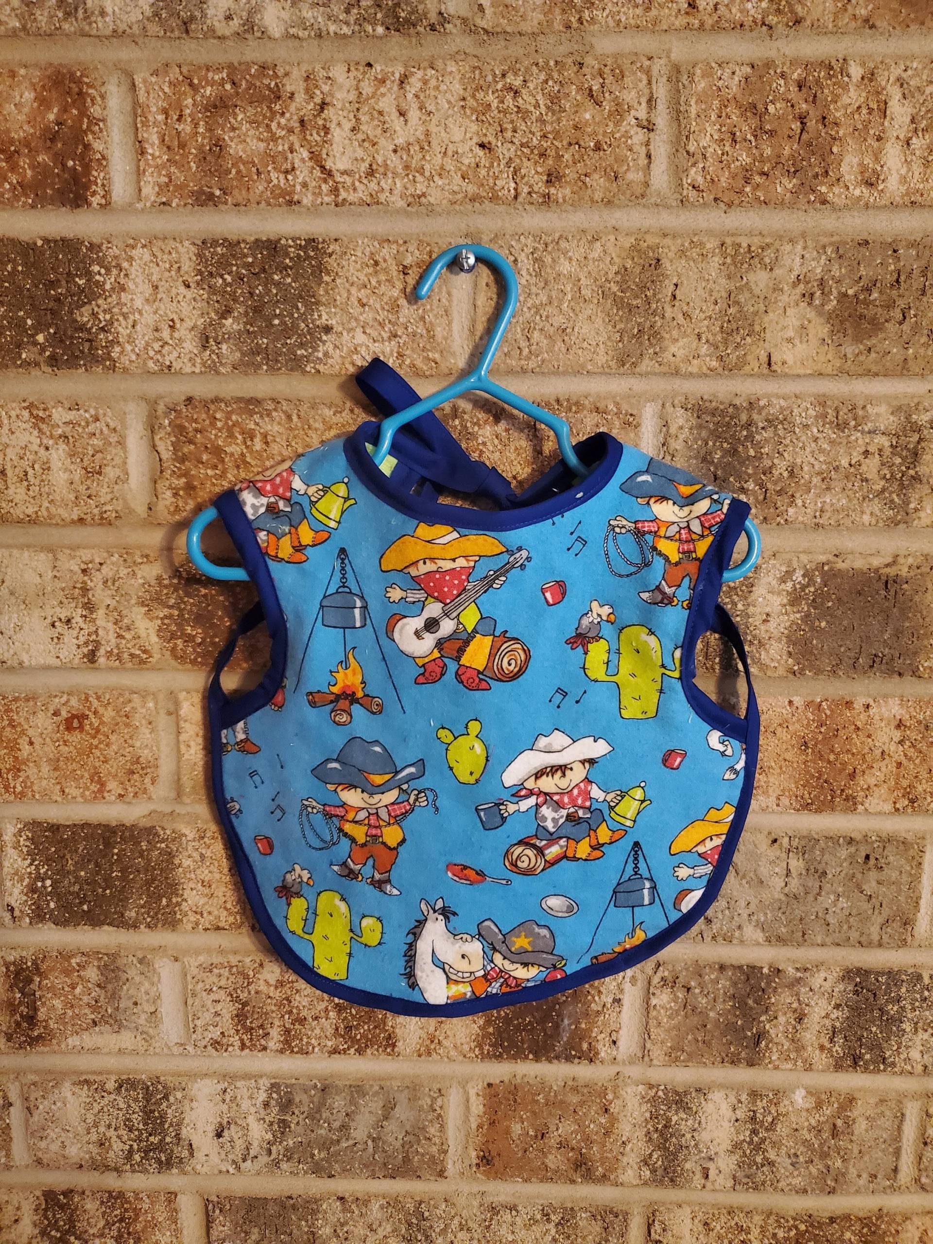 Bereit Zu Versenden Cowboy Lätzchen Schürze, Kleinkind Lätzchen, Handwerk Bleiben Put Shirt Saver Bereit Zu Versenden Cowboy Lätzchen Schürze, Kleinkind Lätzchen, Handwerk Bleiben Put Shirt Saver von Etsy - ShaysStore