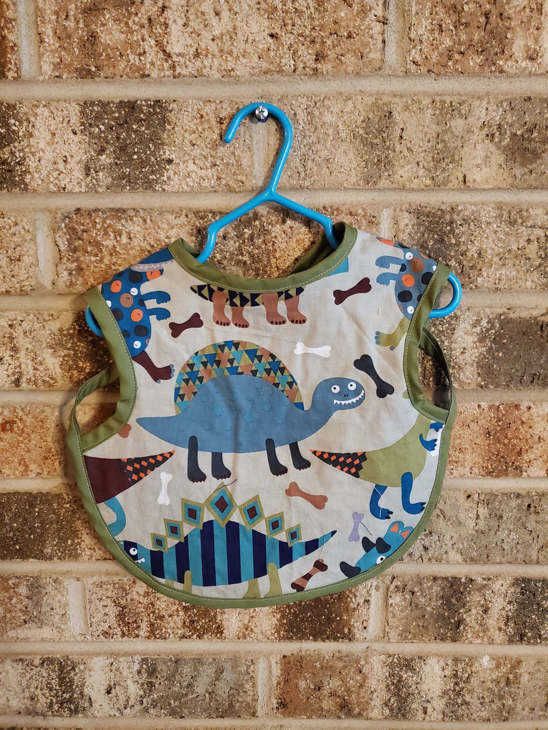Bereit Zum Versenden Dinosaurier Lätzchen Schürze, Kleinkind Lätzchen, Handwerk Bleiben Put Shirt Saver Bereit Zum Versenden Dinosaurier Lätzchen Schürze, Kleinkind Lätzchen, Handwerk Bleiben Put Shirt Saver von Etsy - ShaysStore