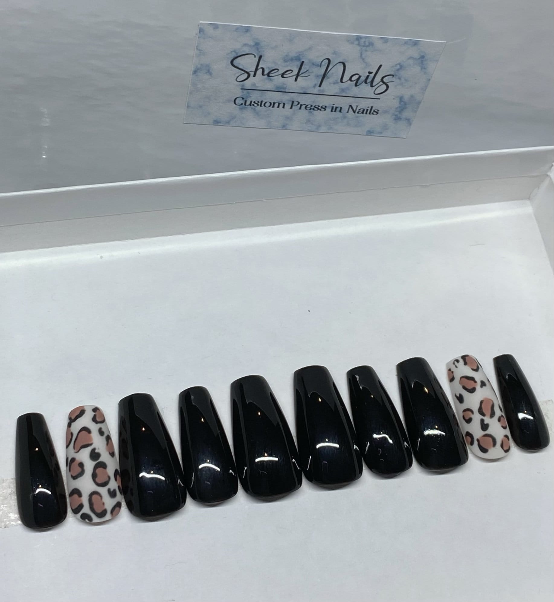 Wiederverwendbare Handbemalte „Lady Leopard" -Presse Auf Nägel, Aufkleben Falsche Leopardenmuster, Nailart von Etsy - SheekNails