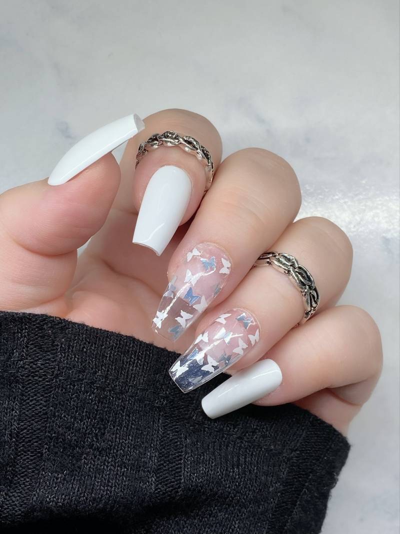 Wiederverwendbares Handgemaltes „Flutter" Press-On Nagel Set - Butterfly Nail Art Design, Salon-Qualität Gel, Stick-On Oder Kleber von Etsy - SheekNails