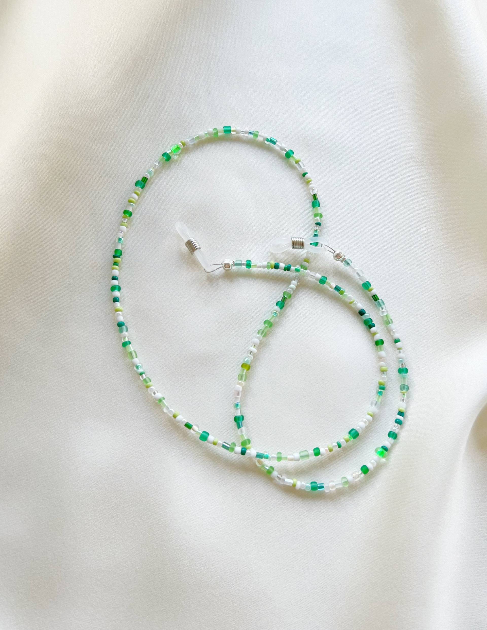 Brillen- Und Sonnenbrillenkette Mit Gemischten Grünen Weißen Glasrocailles - Auch in Wunschlängen Erhältlich Schlichte Grüne Brillenkette Brillen- Und Sonnenbrillenkette Mit Gemischten Grünen Weißen Glasrocailles - Auch in Wunschlängen Erhältlich Schlichte Grüne Brillenkette von Etsy - ShopACQ