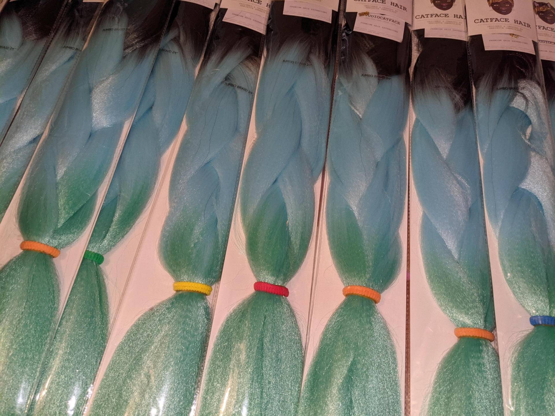 Catface Haar Schwarz Bubblegum Mint Ombre Jumbo Flechthaar 72cm von Etsy - ShopCatface