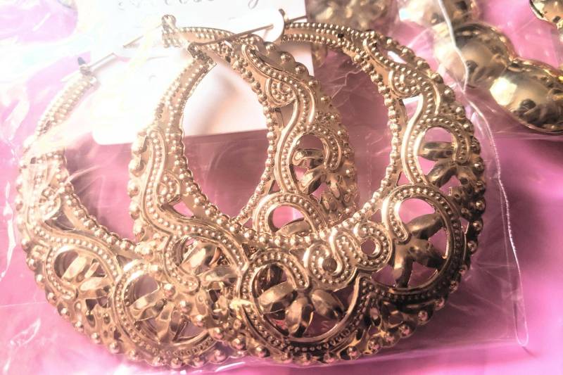 Catface Ohrringe - Gold Embellished Bambus Bambi Creolen von Etsy - ShopCatface