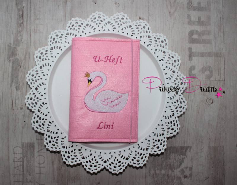 Uheft Hülle Aus Filz Mädchen Personalisiert Mit Namen, Hülle Für Untersuchungsheft, Filzhülle Uheft, Umschlag Einband Schwan Krone Gold Uheft Hülle Aus Filz Mädchen Personalisiert Mit Namen, Hülle Für Untersuchungsheft, Filzhülle Uheft, Umschlag Einband Schwan Krone Gold von Etsy - ShopPrincessDreams