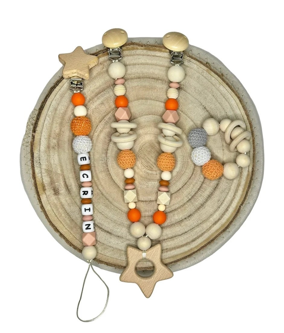 Geschenk Set Kinderwagenkette, Schnullerkette, Greifkette Personalisiert, Kinderwagenkette Personalisieren, Schnullerkette Personalisieren Geschenk Set Kinderwagenkette, Schnullerkette, Greifkette Personalisiert, Kinderwagenkette Personalisieren, Schnullerkette Personalisieren von Etsy - ShopbyhandmadeShop