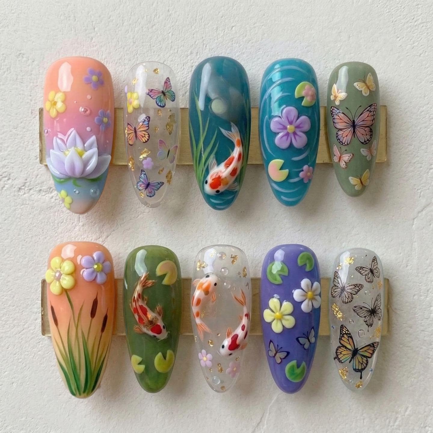 Boho Koi Fisch Und Schmetterling Press-On Nägel, Individuell Handbemalte Nail Art Mit Blumen Seerosen von Etsy - SieglindeCrafts