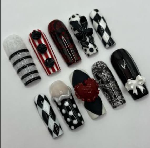 Gothic Clown Drücken Sie Auf Die Nägel | Harlekin Muster Gefälschte Alt Schwarz Weiß Rot Nagel Set von Etsy - SieglindeCrafts
