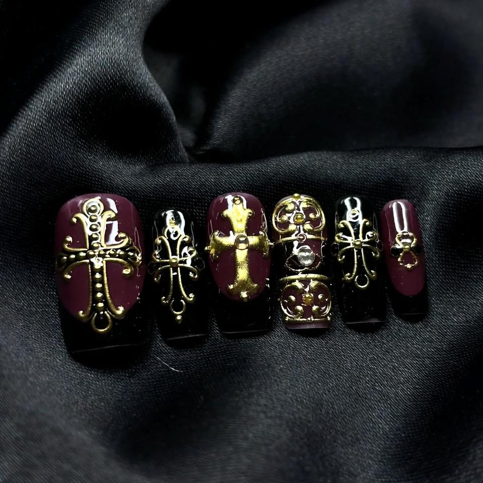 Gothic Cross Press On Nägel, Burgund Schwarz Gold Luxus Maniküre von Etsy - SieglindeCrafts