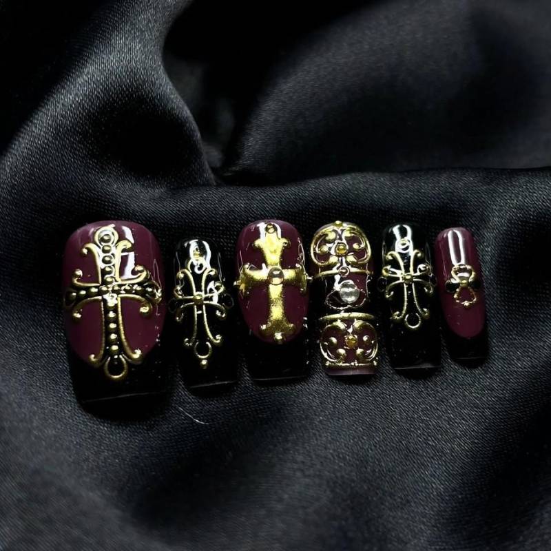 Gothic Cross Press On Nägel, Burgund Schwarz Gold Luxus Maniküre von Etsy - SieglindeCrafts