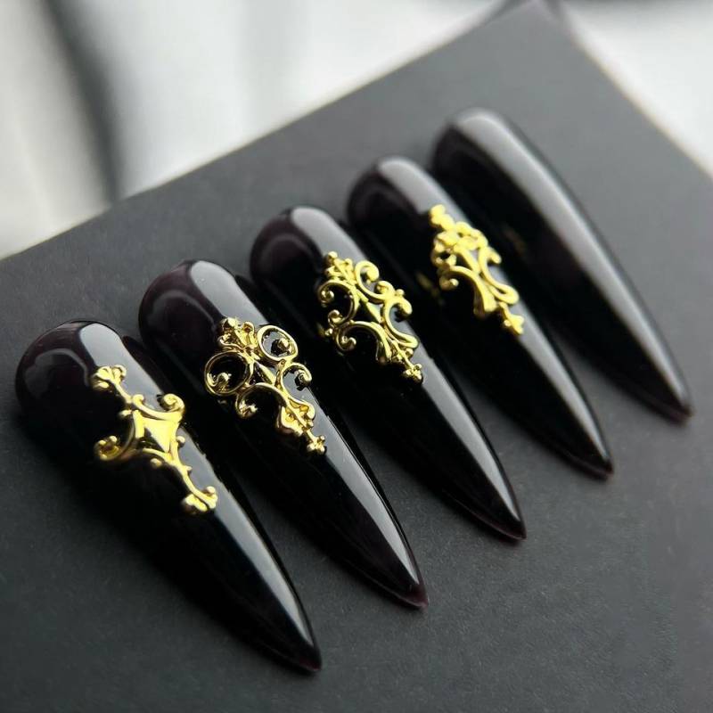Gothic Schwarz Und Gold Drücken Sie Auf Die Nägel, Lange Stiletto 3D Charm Nail Art, Handgemachtes Set von Etsy - SieglindeCrafts