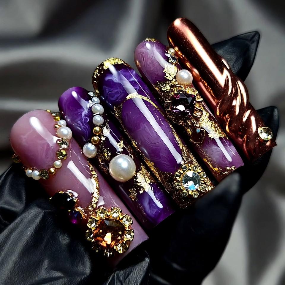 Luxus Lila Marmor Press-On-Nägel, Goldfolie Strass Perle Design, Lange Coffin Glam Nägel von Etsy - SieglindeCrafts