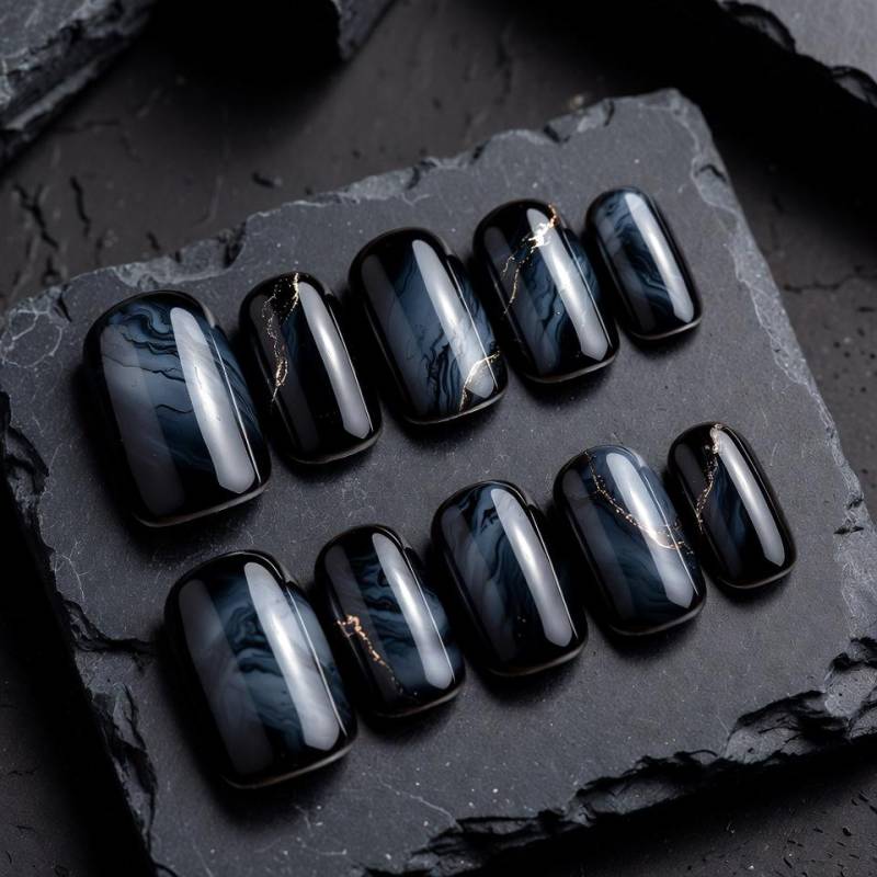 Luxus Schwarzer Marmor Press-On Nägel Mit Eleganten Goldakzenten von Etsy - SieglindeCrafts