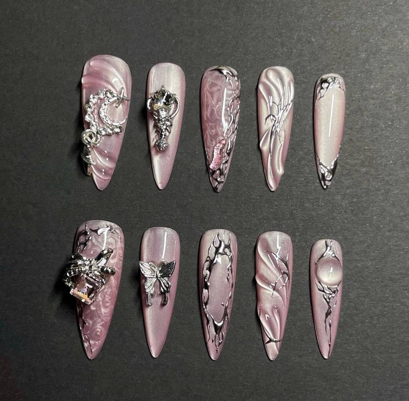 Malvenfarbener Marmor Drücken Sie Auf Die Nägel, 3D-Charm-Nagel-Set, Schmetterlings-Edelstein-Nägel, Lange Stiletto-Nägel, Elegante Luxus-Nägel von Etsy - SieglindeCrafts