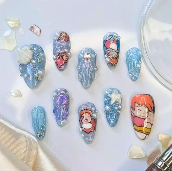 Ponyo Inspiriert Drücken Sie Auf Die Nägel 3D Sea Character Art Nails Blau Glitter Ocean Ästhetik Benutzerdefinierte Handgemachte von Etsy - SieglindeCrafts