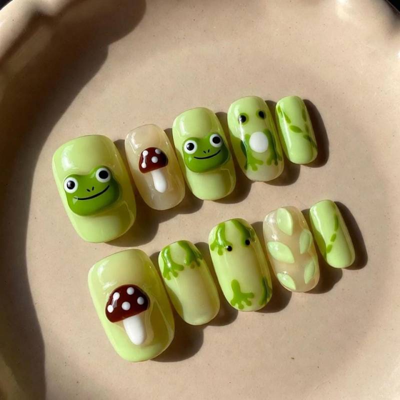 Press On Nails 3D Frosch & Pilz | Niedliche Natur Gefälschte Nägel in Kurzes Quadrat Handgefertigte Frühlings Nagelkunst Für Picknick, Alltag, Sommer von Etsy - SieglindeCrafts