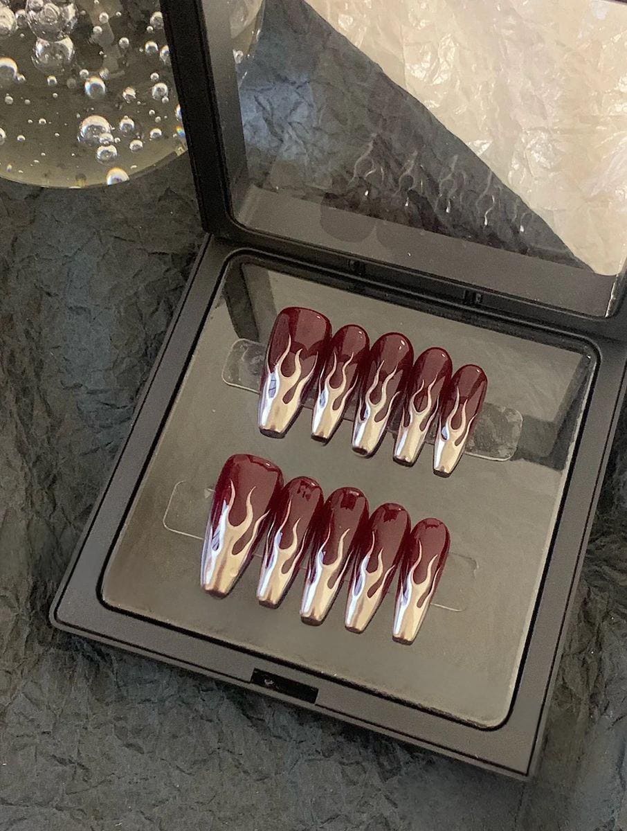 Rote Flamme Chrom Drücken Sie Auf Die Nägel | Burgund Feuernägel Y2K Gothic Metallic Sarg Gefälschte Handgemachte Wiederverwendbare von Etsy - SieglindeCrafts
