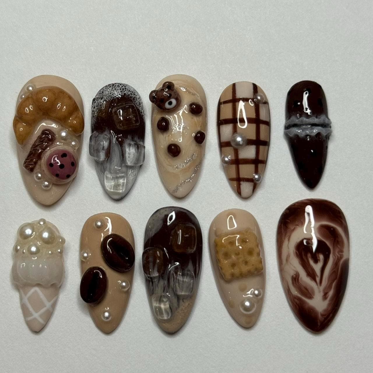 Thema Cafe Press On Nägel | Keks & Croissant 3D Süße Mandel Fake Bäckerei Inspiriert Nail Art Geschenk von Etsy - SieglindeCrafts