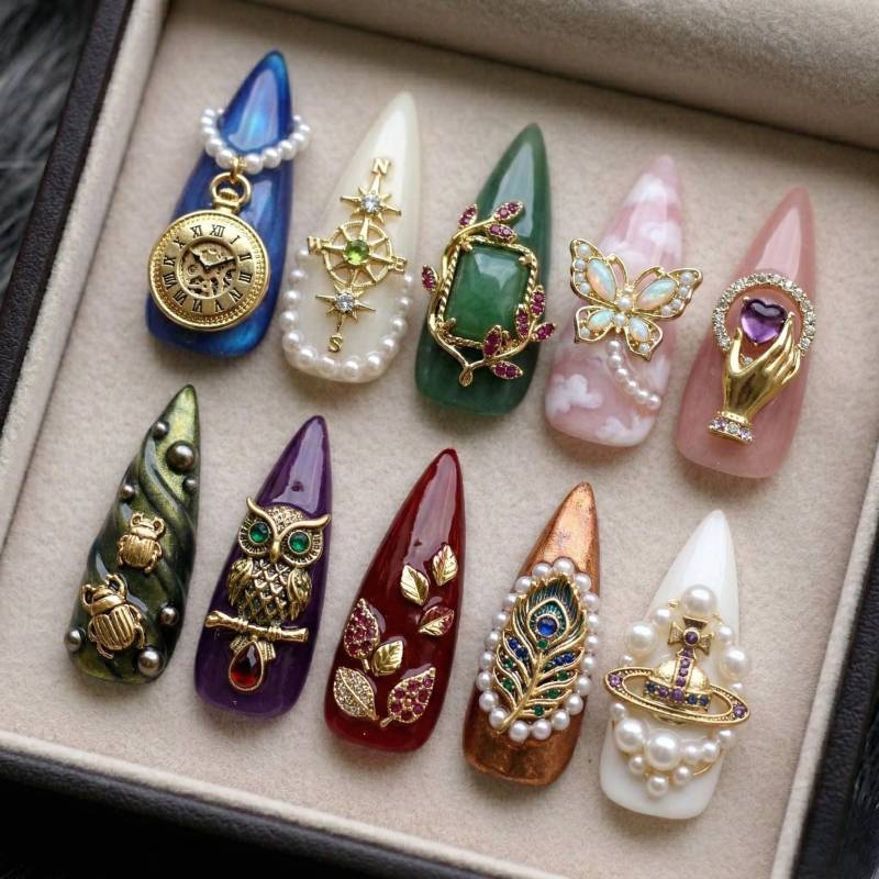 Vintage Charm Press On Nägel - Gothic Königliches Edelstein-stilett-Set von Etsy - SieglindeCrafts