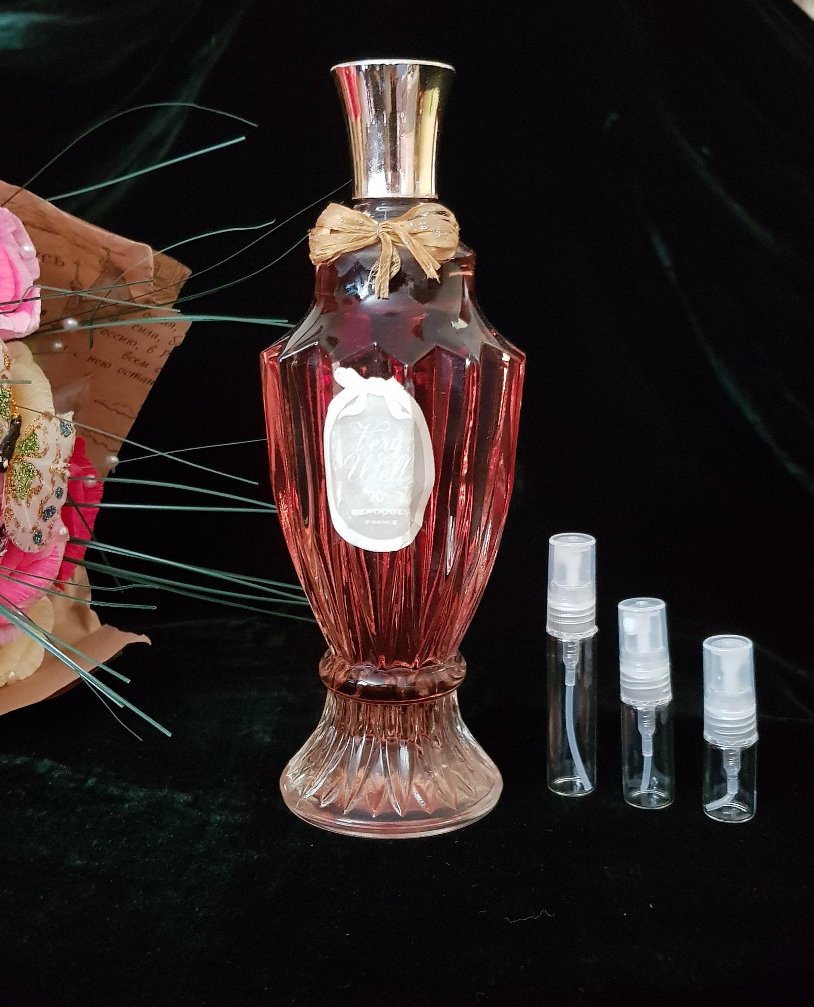 Muster Von Flacon Vintage Very Well Parfum Berdoues 1920 - 1930Er Jahre 100% Echt | Muster 1Ml, 2Ml, 3Ml Und Mehr Muster Von Flacon Vintage Very Well Parfum Berdoues 1920 - 1930Er Jahre 100% Echt | Muster 1Ml, 2Ml, 3Ml Und Mehr von Etsy - SilhouetteDeParfum