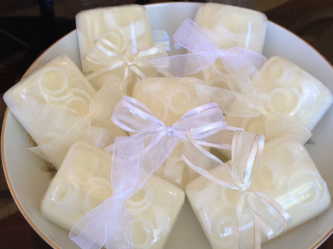 Kokos Handgemachte Glycerin Seife von Etsy - SilverLotusDesignz