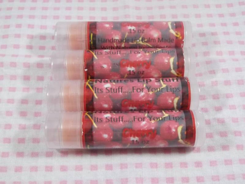 Lippenbalsam, Cherry Lip Stuff .15 Unzen Tube Handgemachter Natürlicher Aromatisierter Lippenbalsam Lippenbalsam, Cherry Lip Stuff .15 Unzen Tube Handgemachter Natürlicher Aromatisierter Lippenbalsam von Etsy - SimplyNaturalStuff