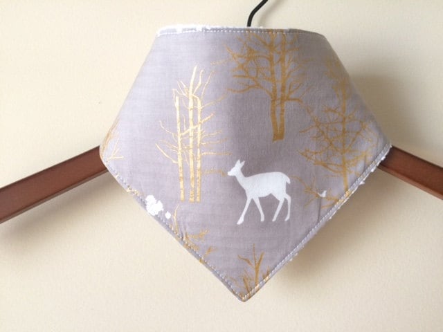 Baby/Kleinkind Bandana/Schal/Halstuch/Lätzchen ~ Hirsch/Bäume/Wald/Natur Gender Neutral von Etsy - SimplyStitchedbySara