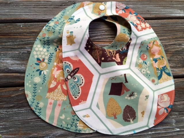 Bio-Lätzchen ~ Sie Wählen 1 Oder Alle 4 Vergriffene Stoffe Fort Firefly/Natur/Outdoor/Waldland von Etsy - SimplyStitchedbySara