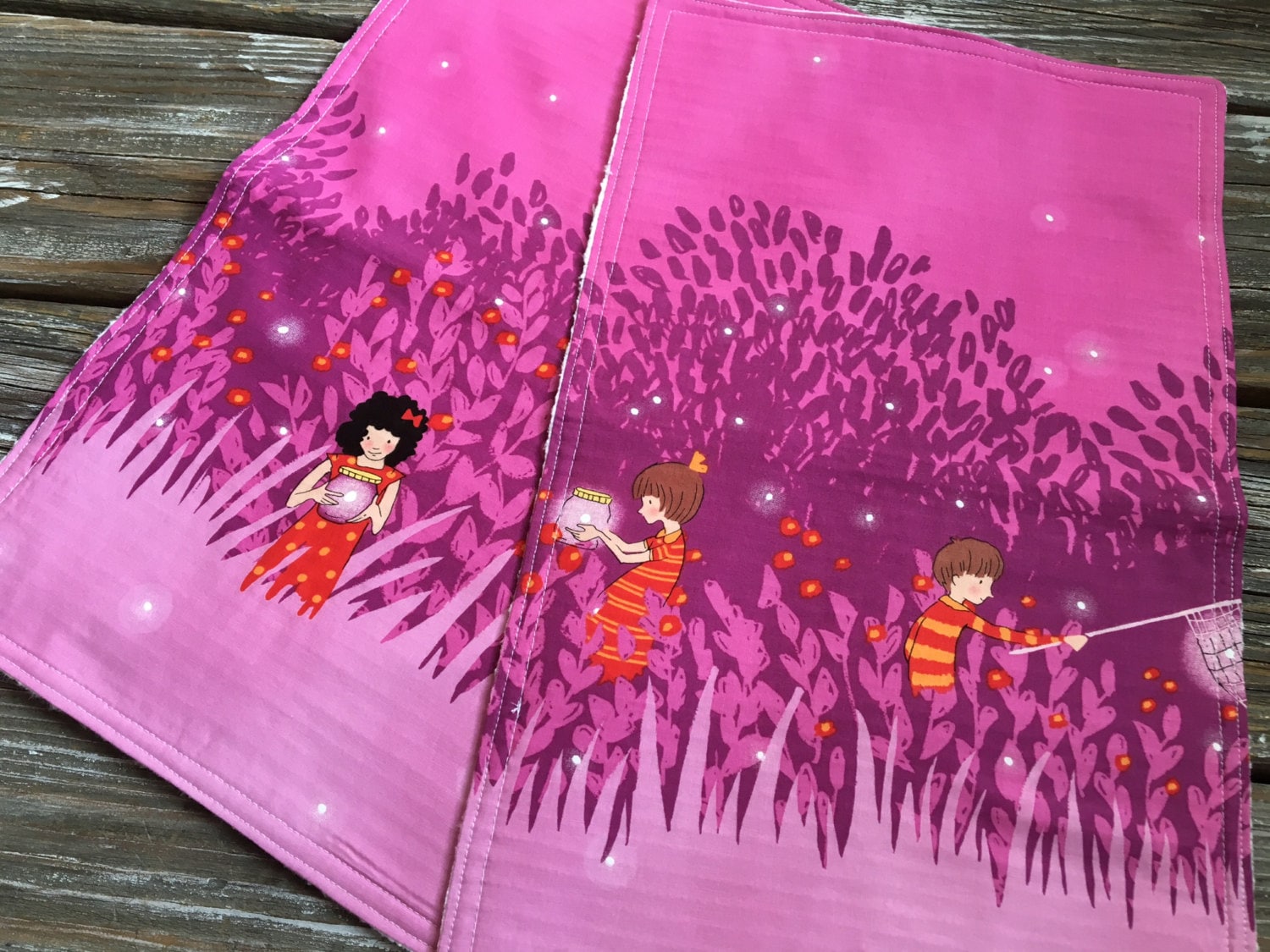 Spucktuch ~ Glühwürmchen//Kinder//Outdoor//Bäume//Käfer//Waldland von Etsy - SimplyStitchedbySara