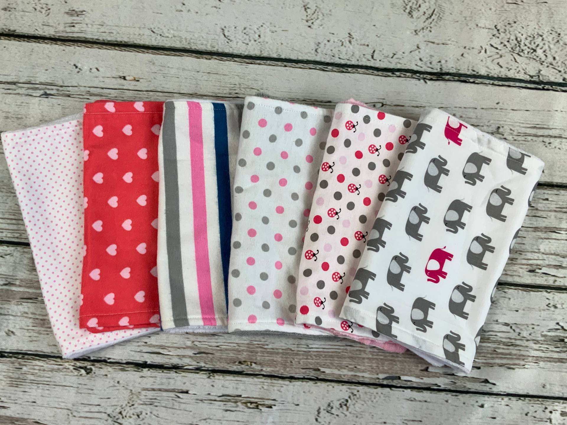 Sale Baby Mädchen Spucktücher/Geschenk Für Flanell Doppelseitige Misc Drucke Sale Baby Mädchen Spucktücher/Geschenk Für Flanell Doppelseitige Misc Drucke von Etsy - SimplyUCreation