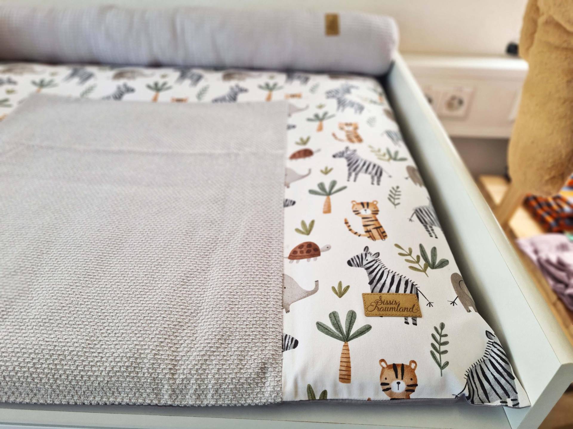 Wunschmaß - Wickelauflage Jungle Waffel Bebe Grau von Etsy - SissisTraumland