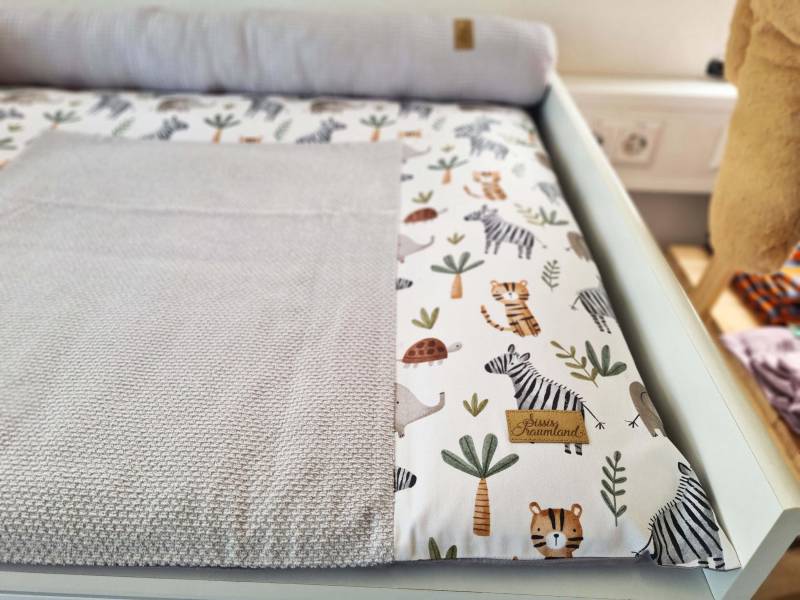 Wunschmaß - Wickelauflage Jungle Waffel Bebe Grau von Etsy - SissisTraumland