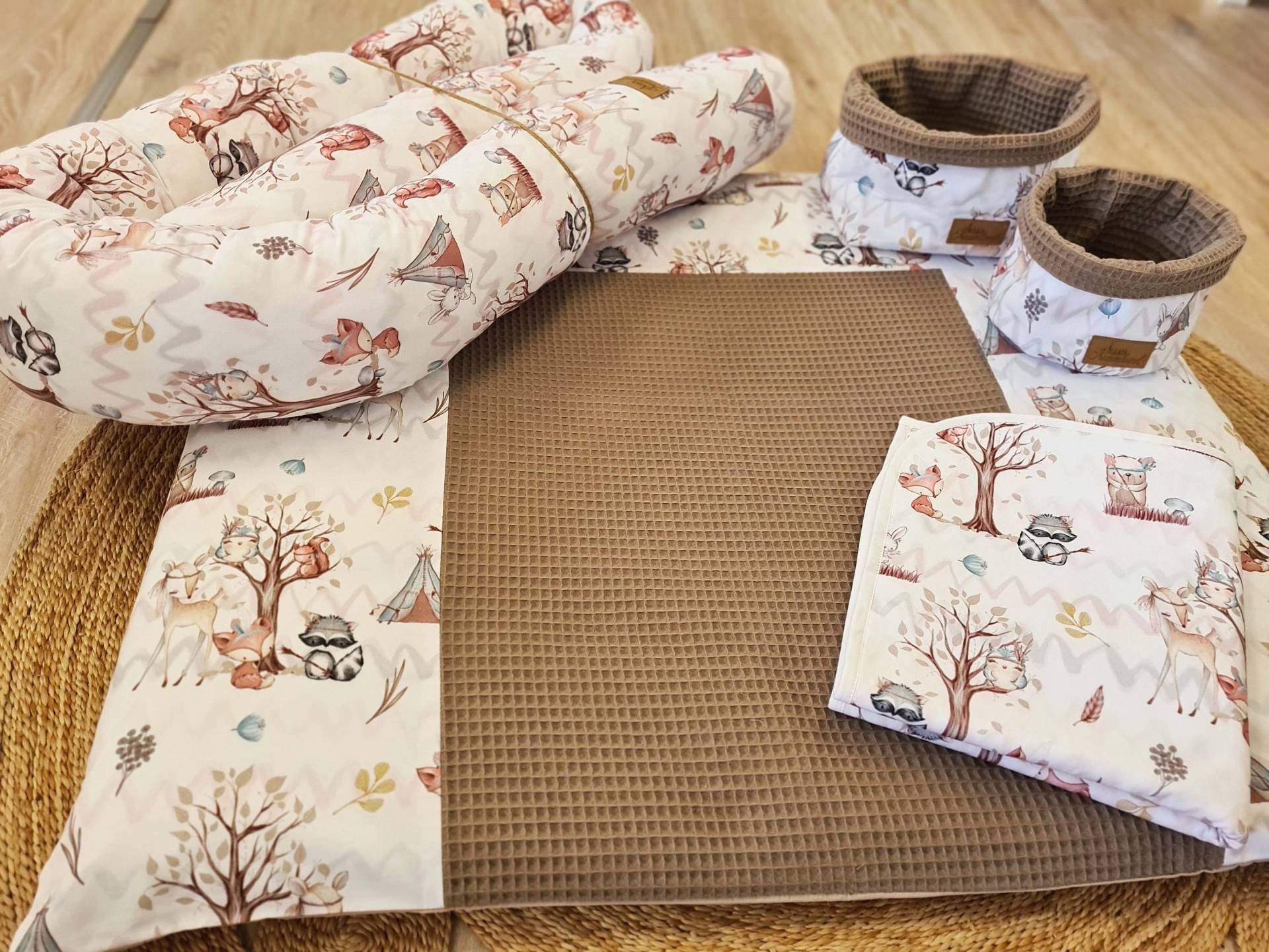 xl - Babyzimmer Set Wickelauflage Utensilo Waldtiere Braun Waffel Dark Taupe xl - Babyzimmer Set Wickelauflage Utensilo Waldtiere Braun Waffel Dark Taupe von Etsy - SissisTraumland