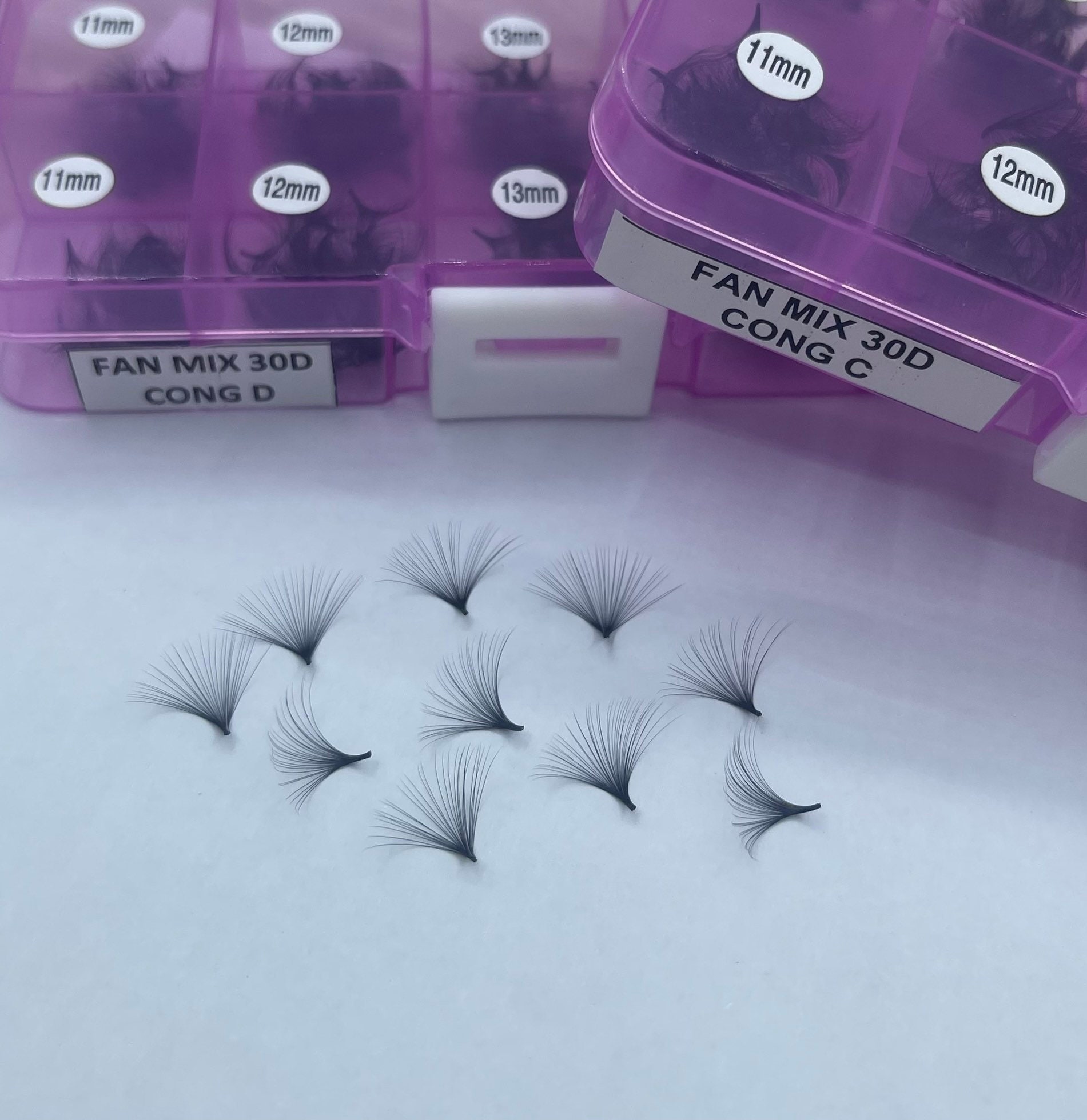 Handgemachte Mega Volumen 20D-30D Fans Mix 5In1 | 10->15(16->20(21->25 Mm Locke C-D, 0.03 Handgemachte Mega Volumen 20D-30D Fans Mix 5In1 | 10->15(16->20(21->25 Mm Locke C-D, 0.03 von Etsy - SkylashVN