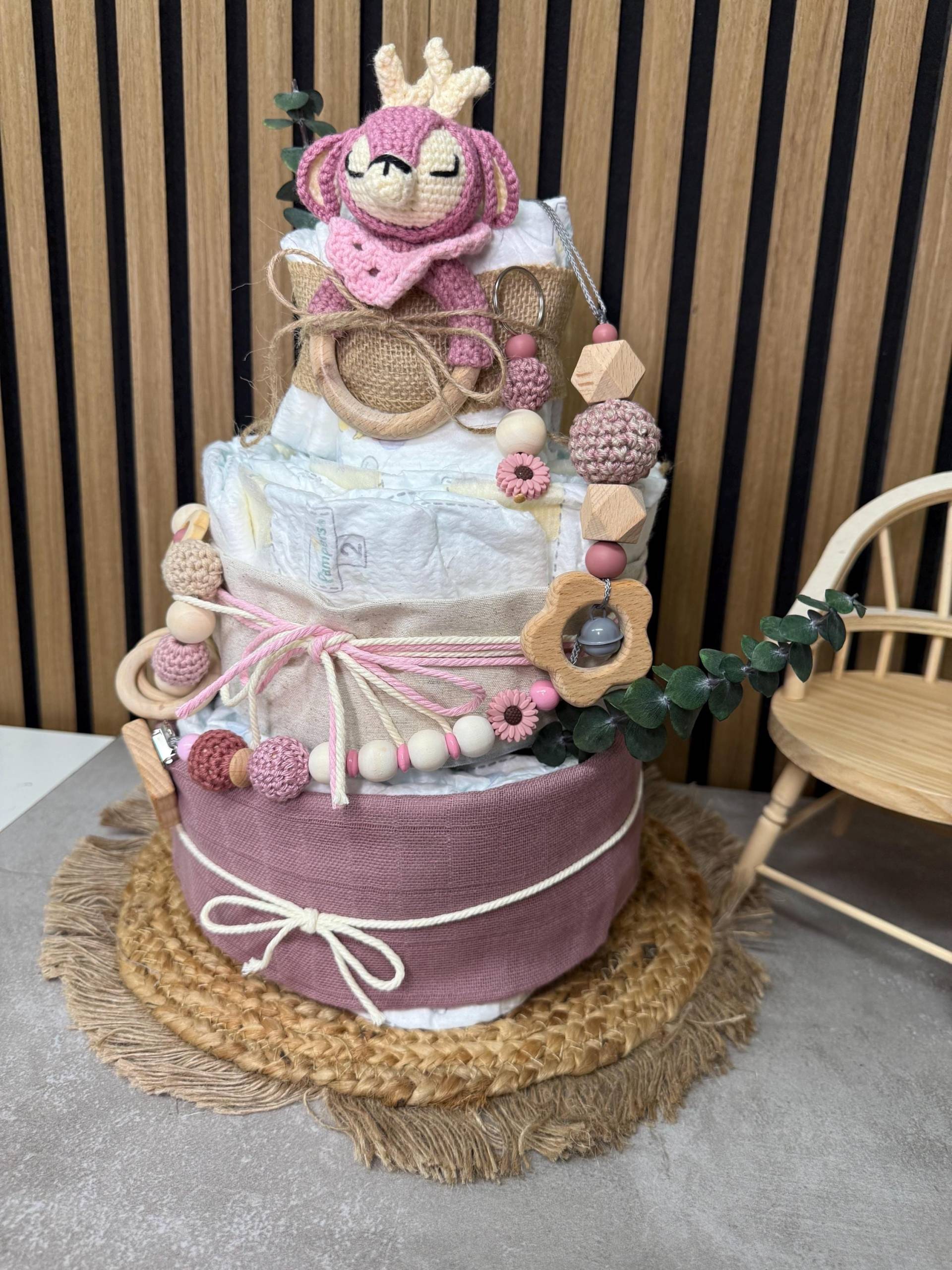 Windeltorte Reh Rosa, Windeltorte Für Mädchen, Handgemacht Und Personalisiert Mit Geschichte Windeltorte Reh Rosa, Windeltorte Für Mädchen, Handgemacht Und Personalisiert Mit Geschichte von Etsy - SmallLightsStudio