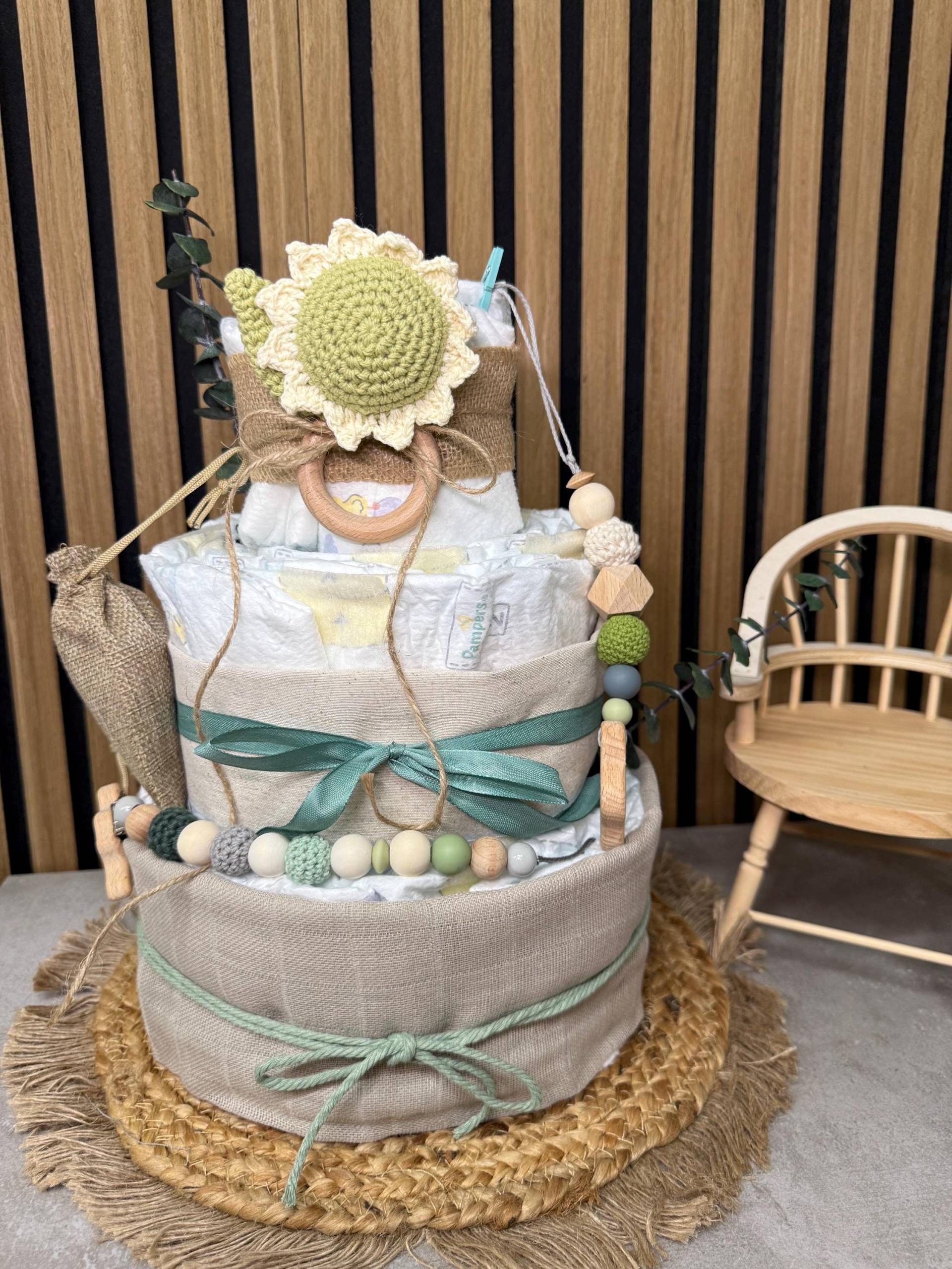Windeltorte Sonnenkind, Neutrale Babygeschenk, Für Mädchen Und Junge, Handgemacht Personalisiert Mit Geschichte Windeltorte Sonnenkind, Neutrale Babygeschenk, Für Mädchen Und Junge, Handgemacht Personalisiert Mit Geschichte von Etsy - SmallLightsStudio