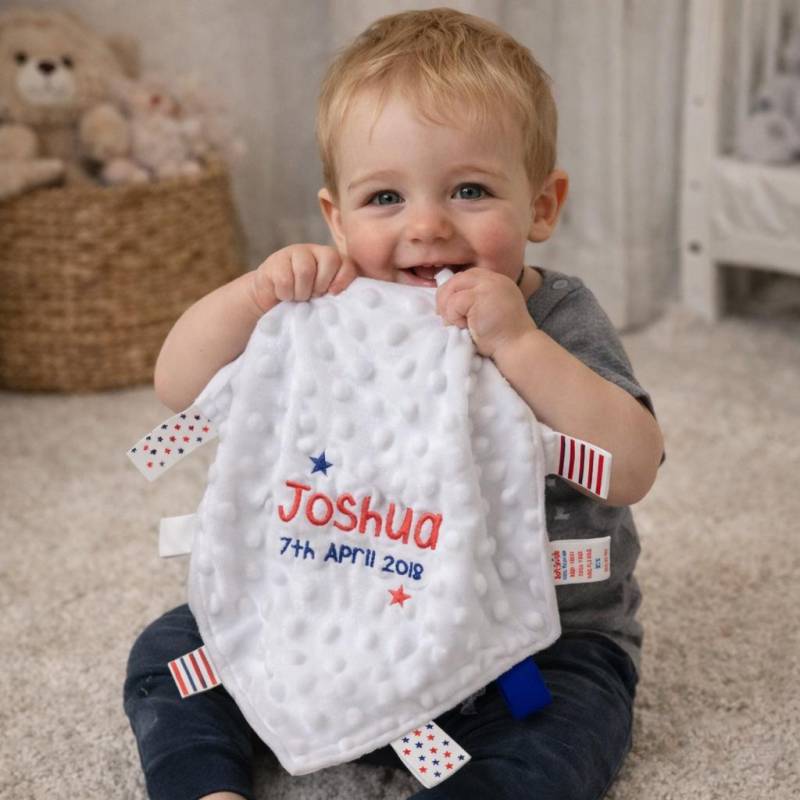 Personalisierte Baby-Tag-Decke, Gestickte Tröster, Personalisiertes Andenken von Etsy - SoSewPreciousGifts