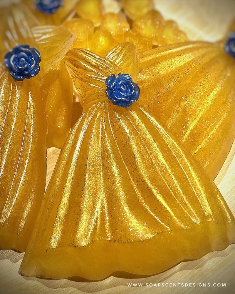 Kleid in Einer Seife | Kleiderseife Gastgeschenke Ganz Natürlich Handgefertigtes Geschenk Individuelles Brautparty Gunst Einzigartiges Quinceañara von Etsy - SoapScentsDesigns