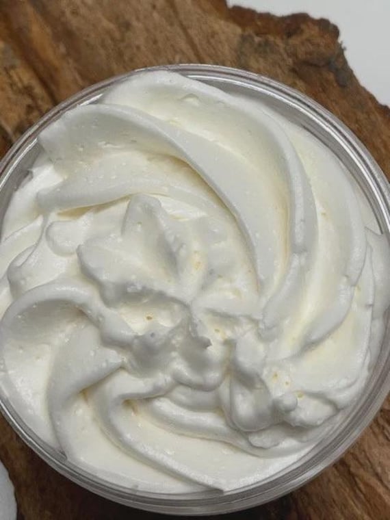 Cherry Blossom Sheasahne - Bodybutter Mit Mandelöl Soapisch Cherry Blossom Sheasahne - Bodybutter Mit Mandelöl Soapisch von Etsy - Soapisch